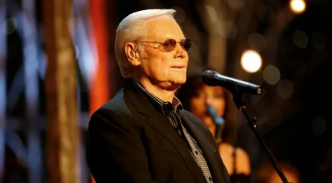 George Jones – She Thinks I Still Care