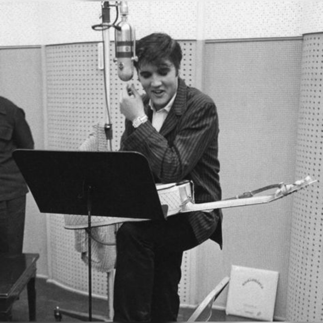 Elvis Presley – Help Me Make It Through the Night